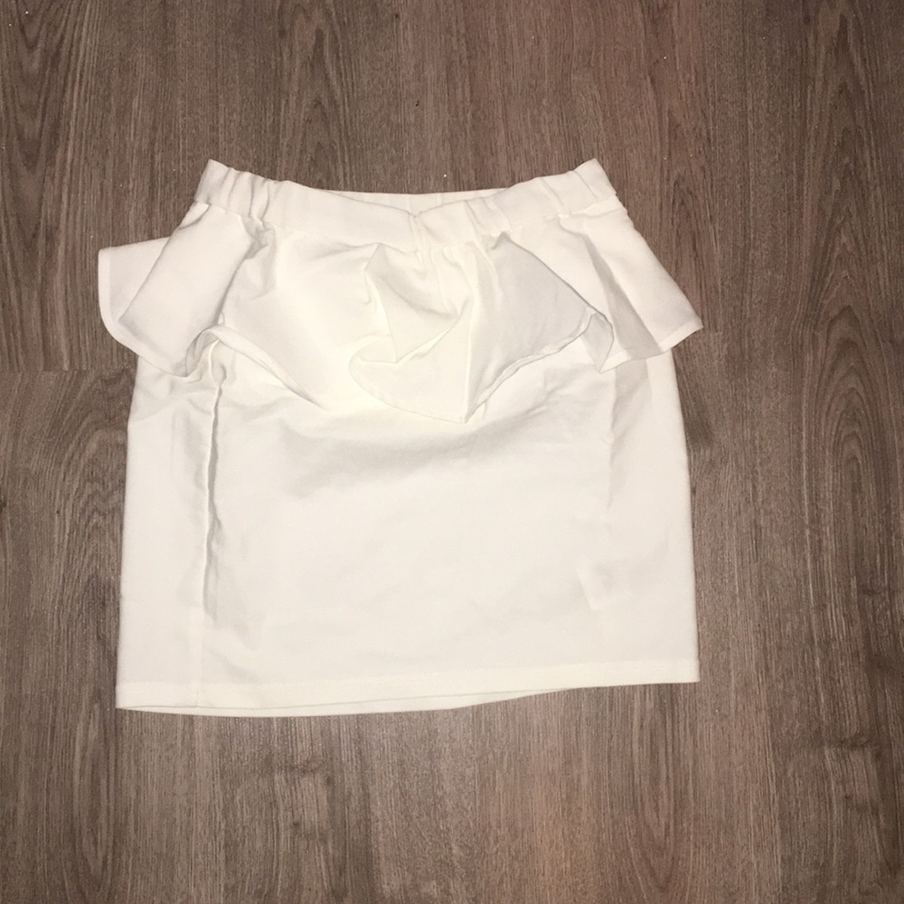 Ruffle skirt
